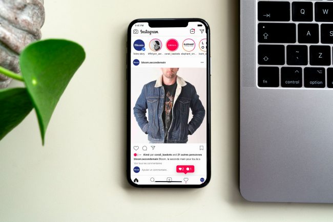 Bloom sur les réseaux sociaux