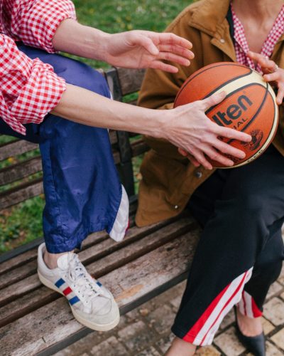 vêtements seconde main chemise sportswear jogging